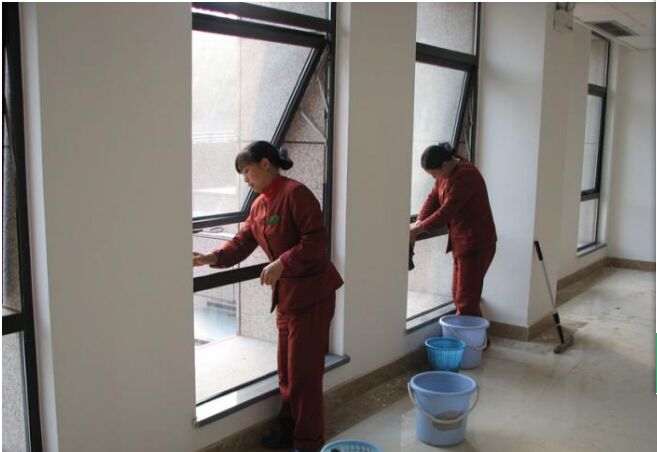 家裝玻璃的清潔技巧有哪些？
